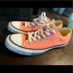 Converse Chuck Taylor Size 8